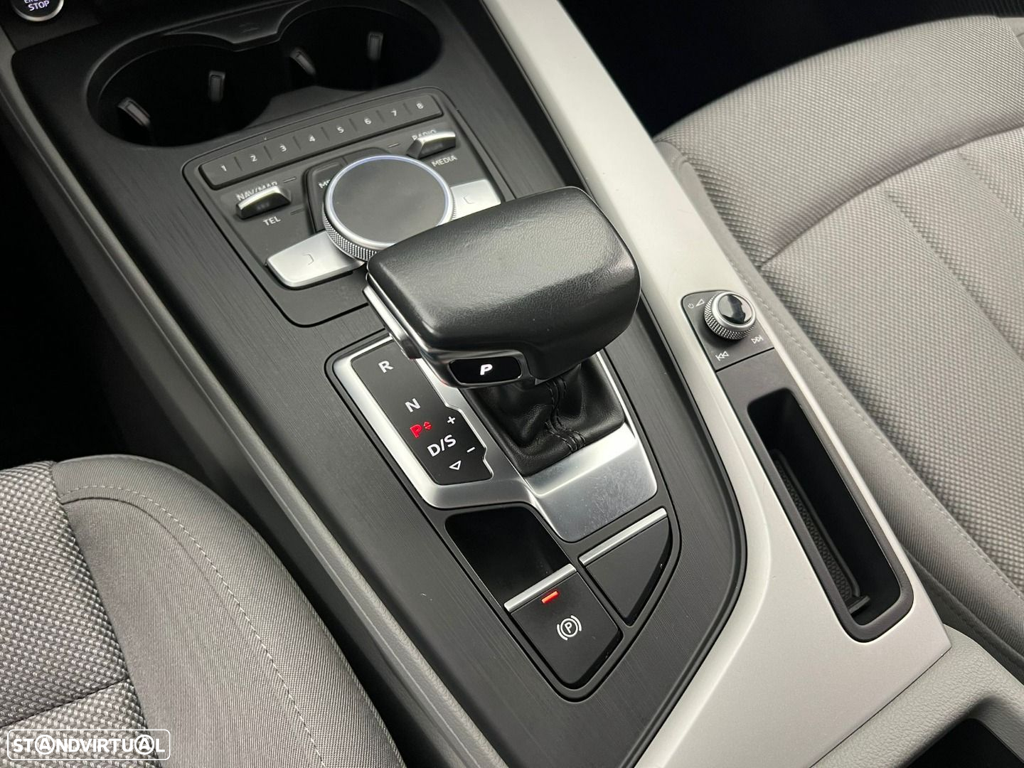 Audi A4 Avant 2.0 TDI S tronic - 30
