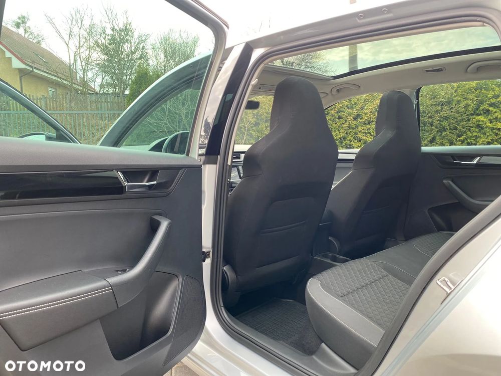 Skoda RAPID 1.4 TDI DSG Monte Carlo - 12