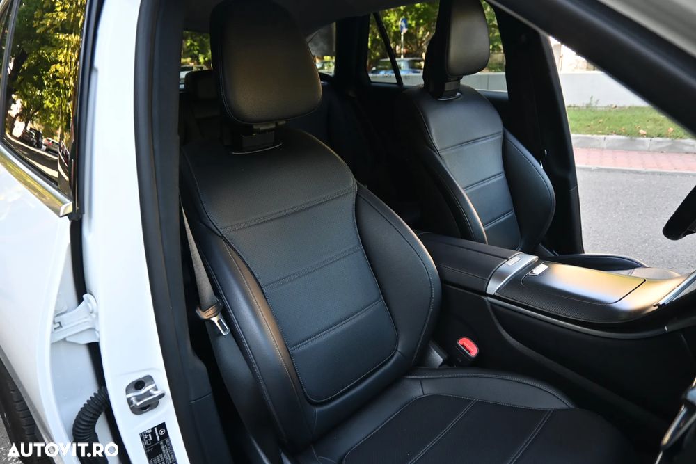 Mercedes-Benz GLC 300 e 4MATIC PHEV - 24
