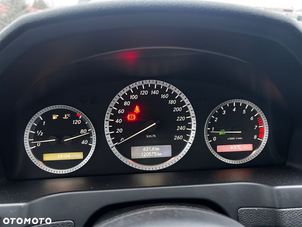 Mercedes-Benz Klasa C 180 K BlueEff Avantgarde - 18