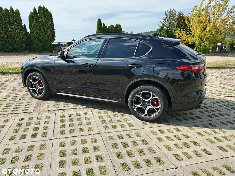Alfa Romeo Stelvio 2.0 Turbo 16V AT8-Q4 Veloce - 23