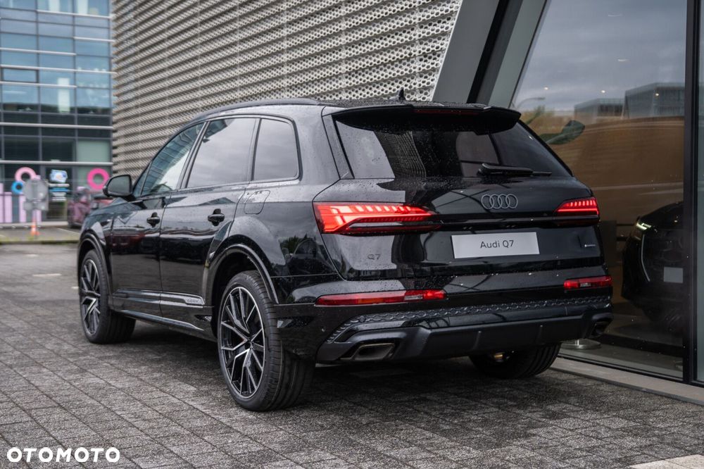 Audi Q7 TFSI e PHEV 360 kW Quattro S Line Tiptr - 4