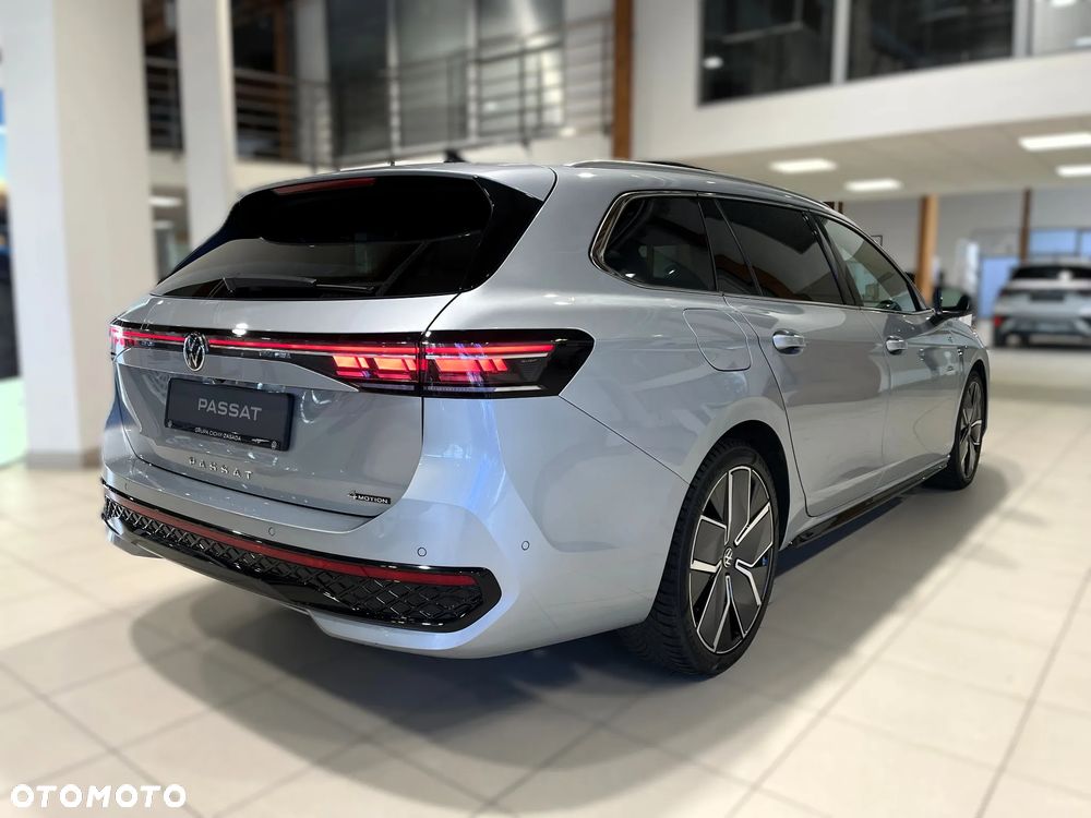 Volkswagen Passat Variant 2.0 TSI 4Mot R-Line DSG - 38
