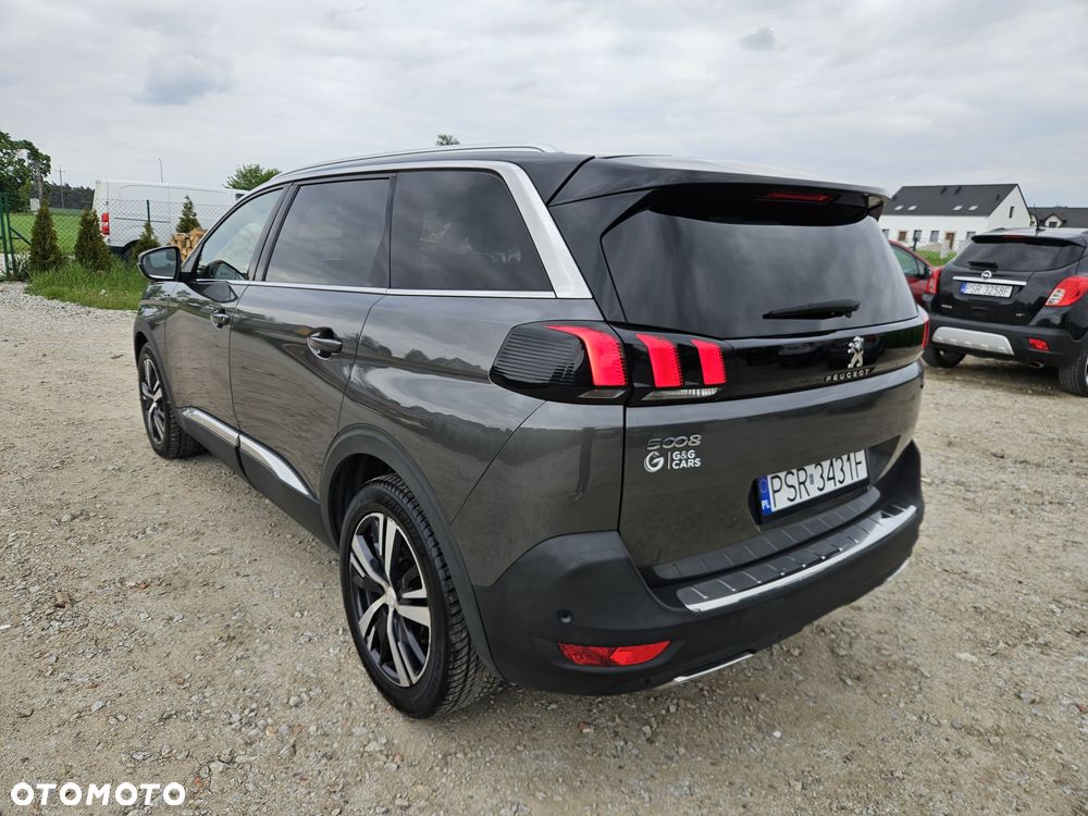 Peugeot 5008 - 5