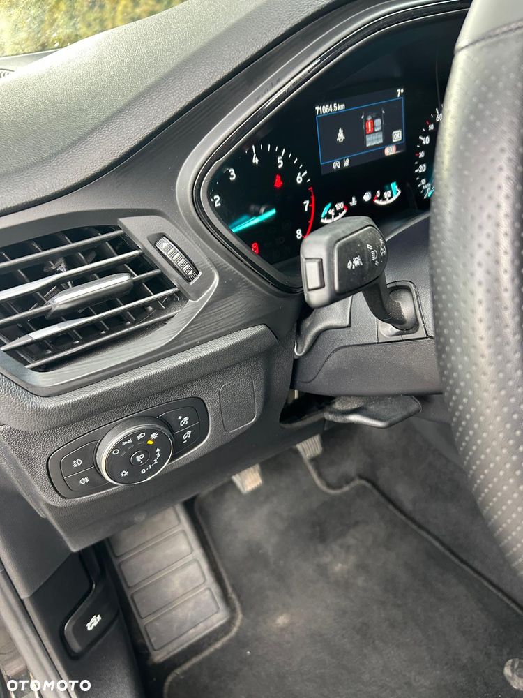 Ford Focus 1.0 EcoBoost Hybrid ST-LINE - 14