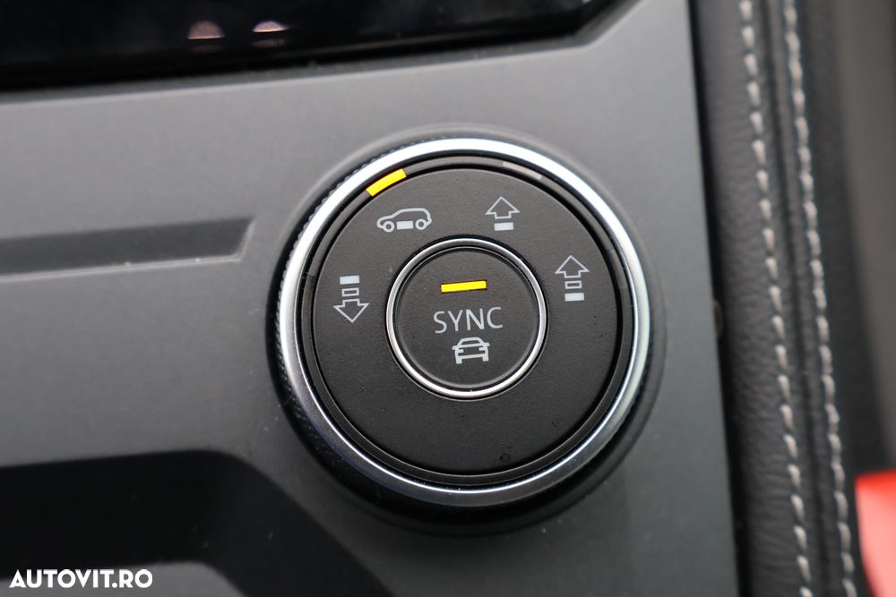 Volkswagen Touareg V6 TDI 4MOTION R-Line - 33