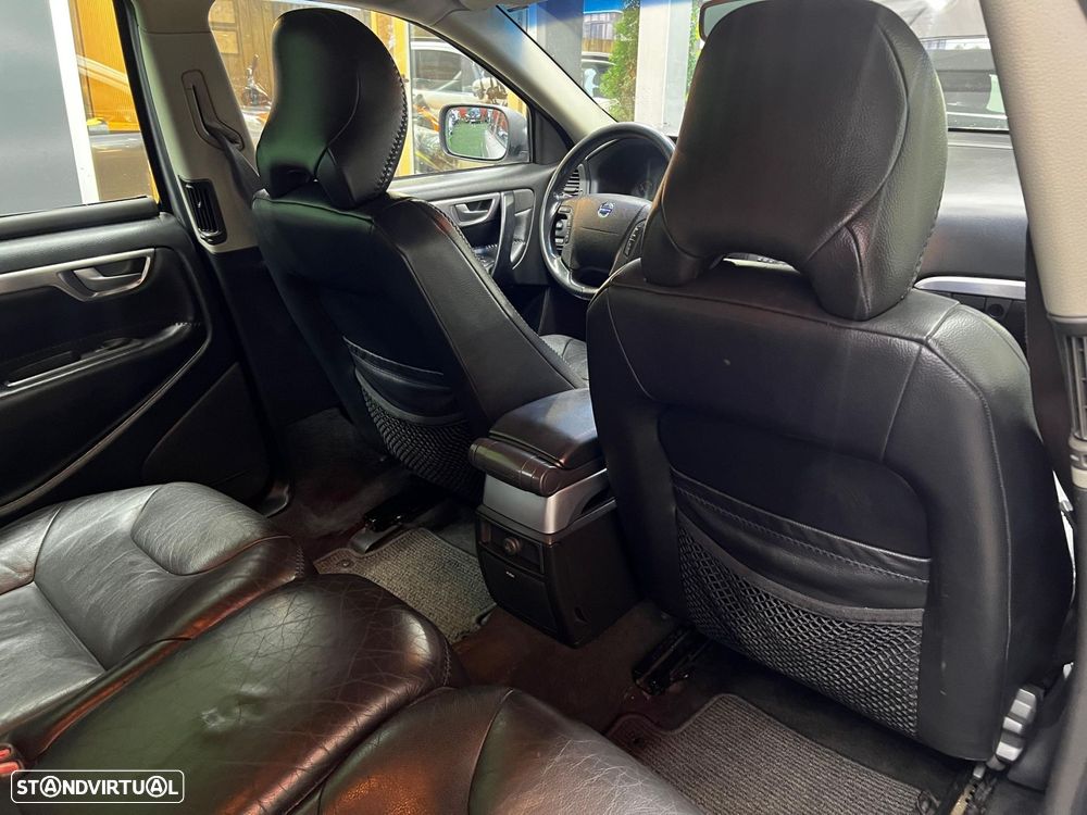 Volvo V70 Crosscountry - 17