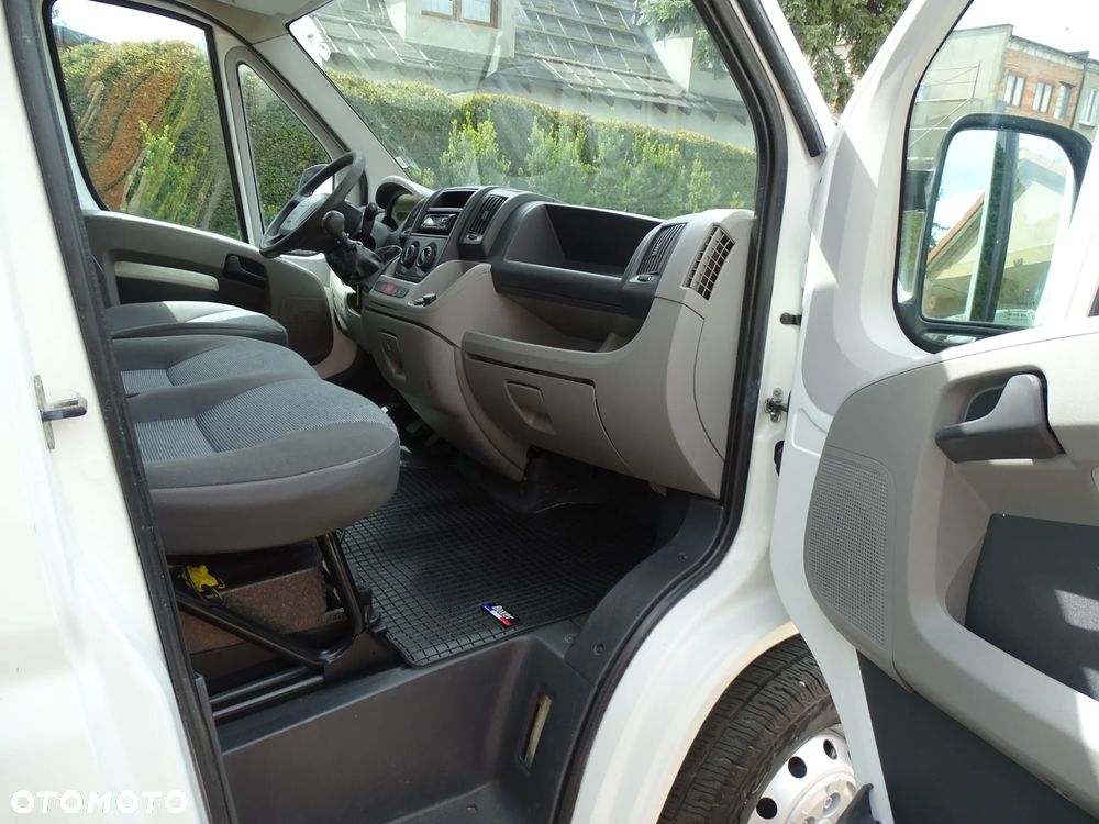 Peugeot Boxer 120 koni ,DOKA DUBEL , 7 miejsc + skrzynia 3m x 2.10m - 13