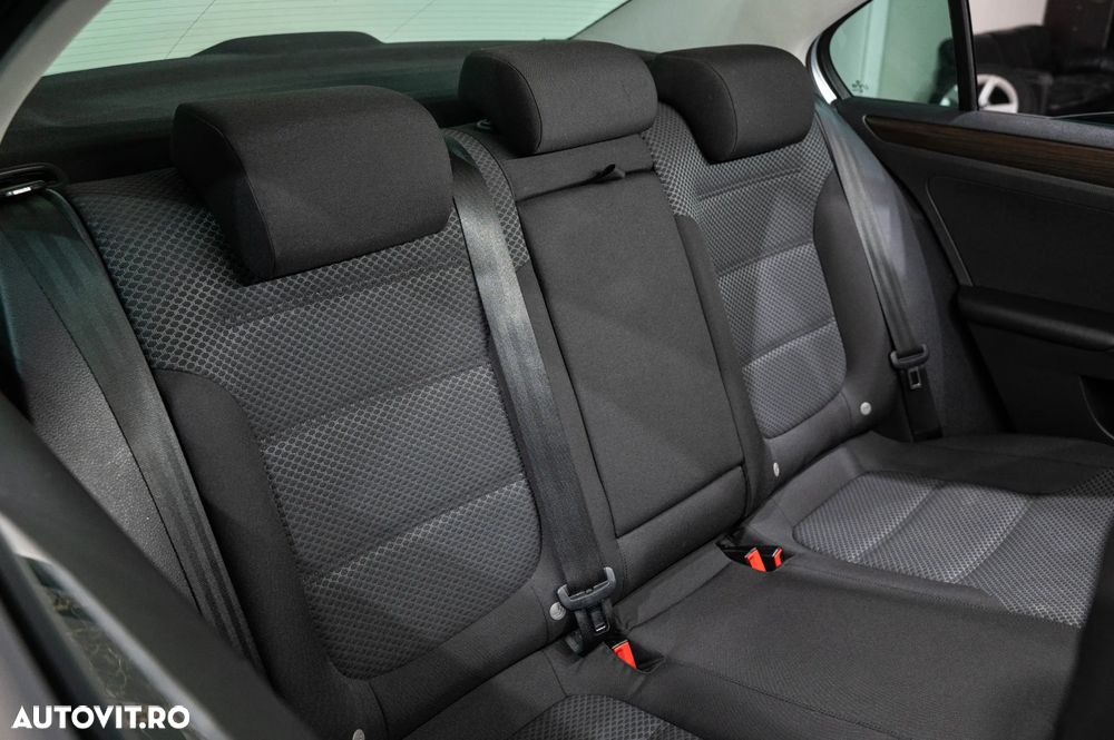 Volkswagen Jetta 2.0 TDI DSG BlueMotion Technologie - 12