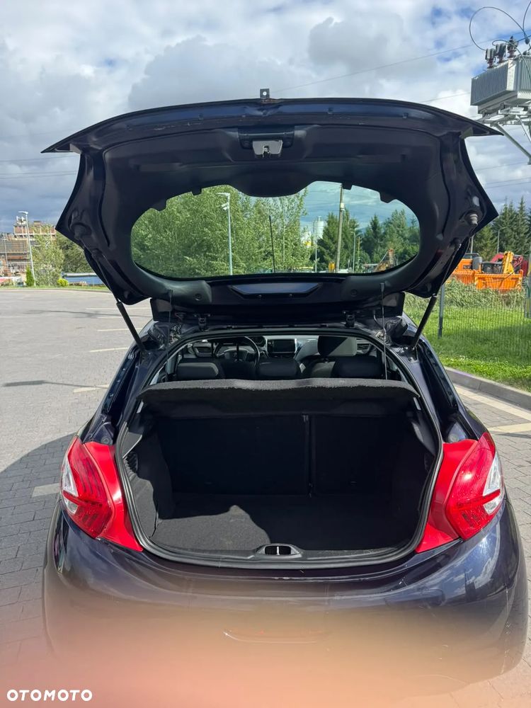 Peugeot 208 HDi 68 Like - 13