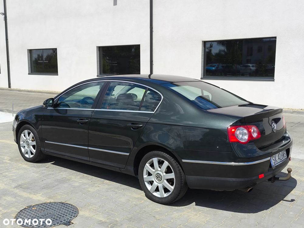 Volkswagen Passat 1.6 Comfortline - 2