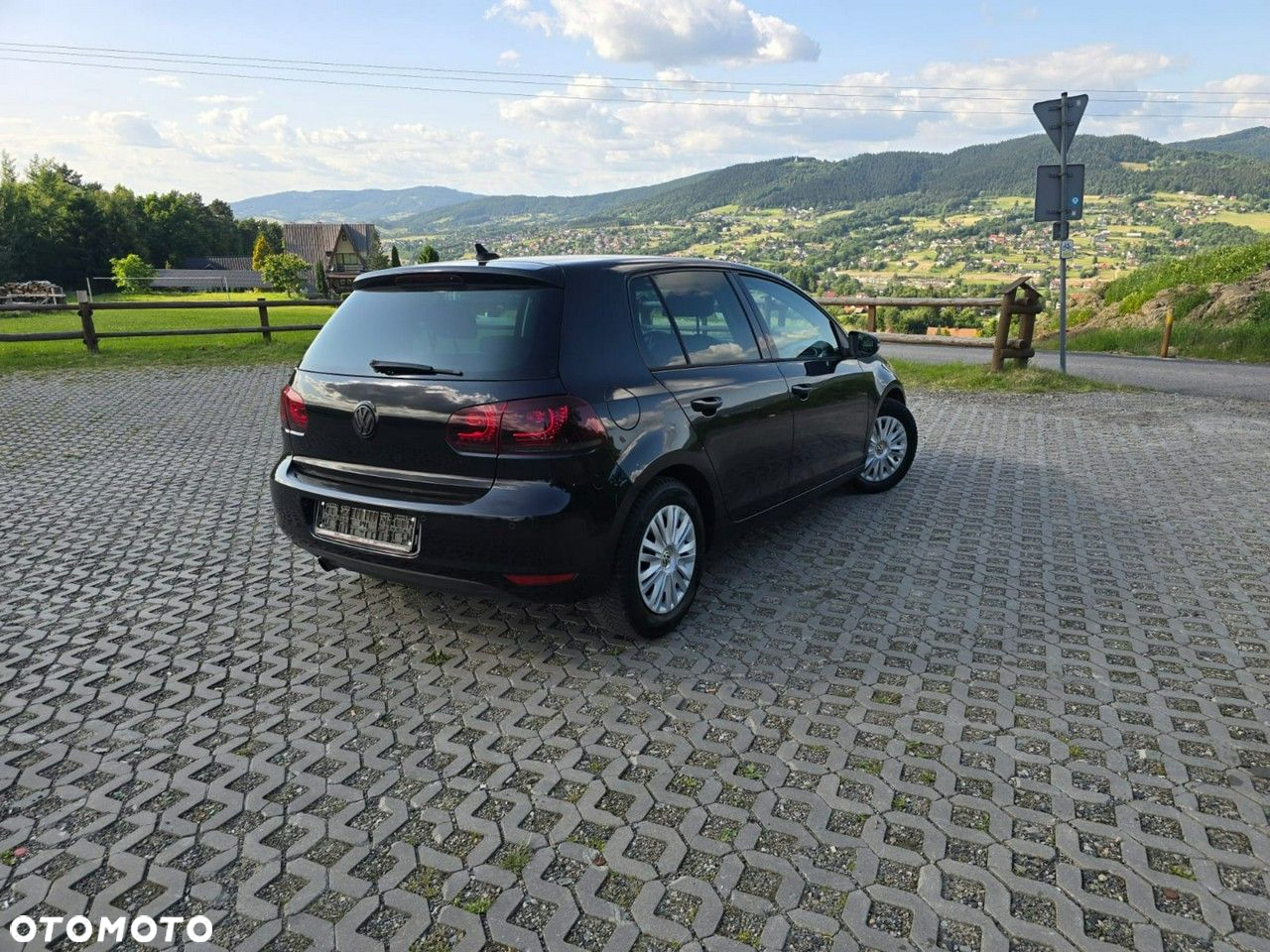 Volkswagen Golf - 10