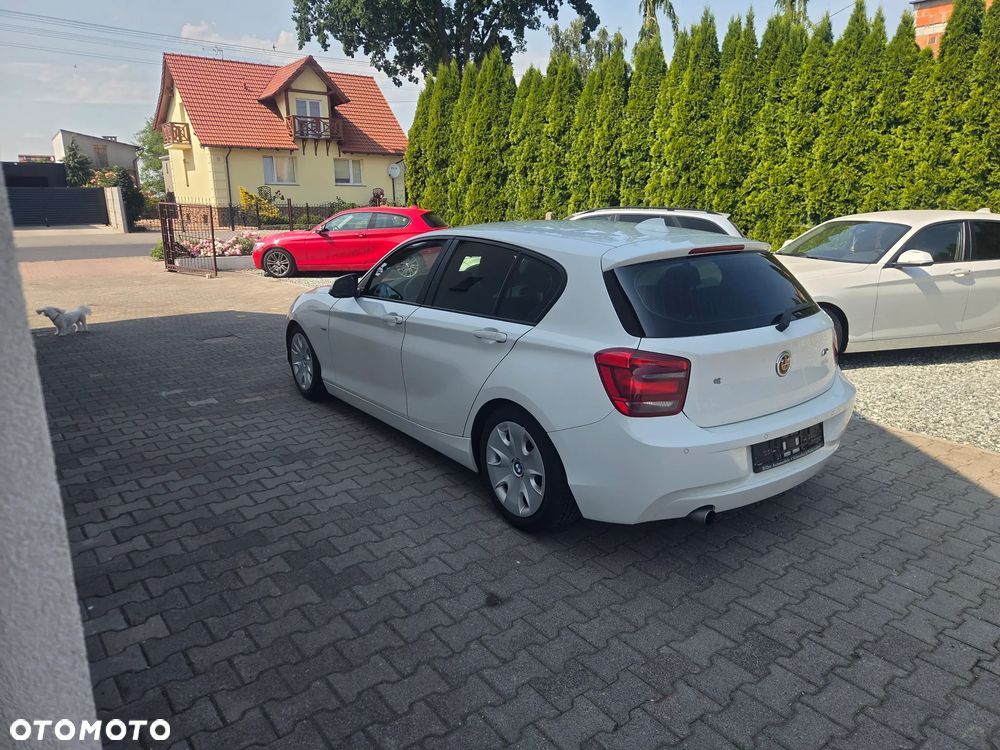BMW Seria 1 116d Sport Line - 9
