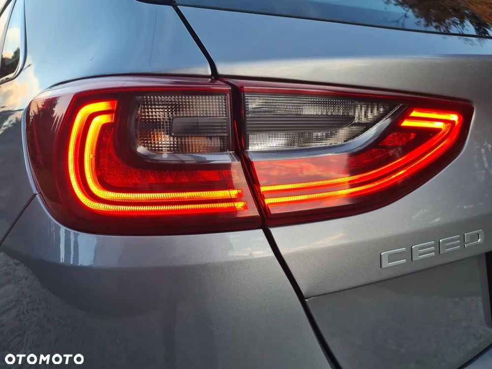 Kia Ceed 1.5 T-GDI Business Line - 39