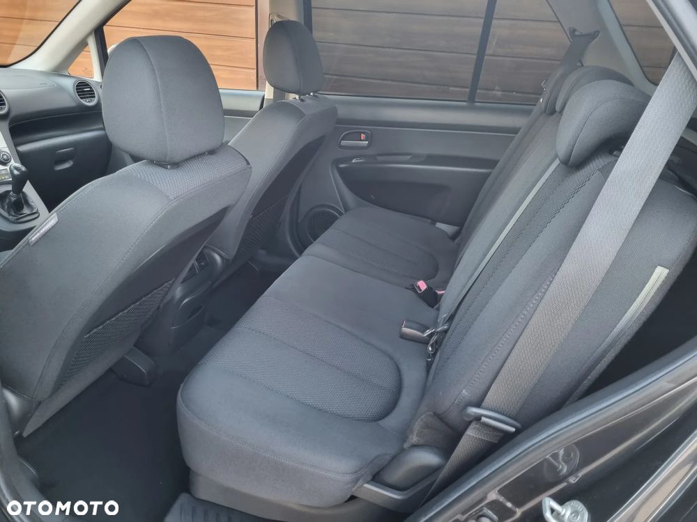 Kia Carens 2.0 EX - 18