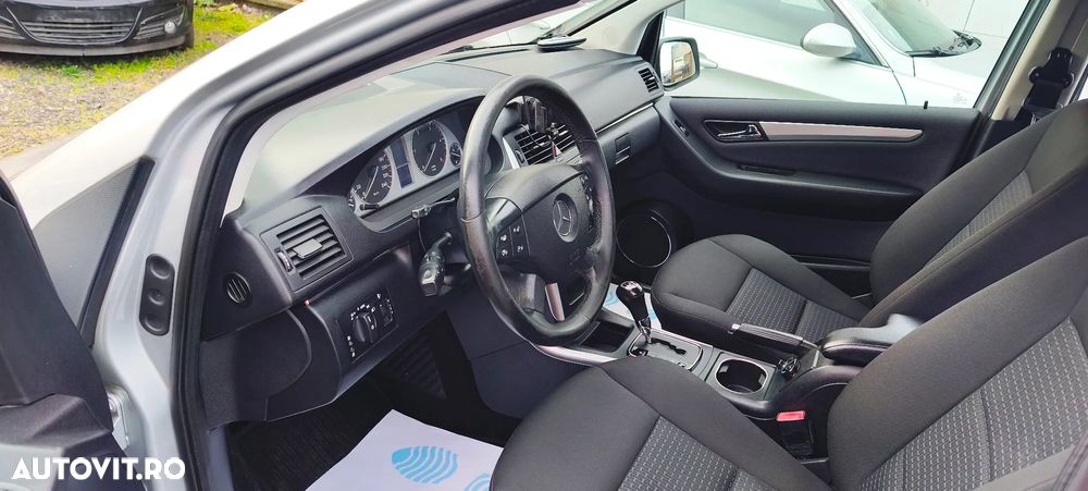 Mercedes-Benz B - 26