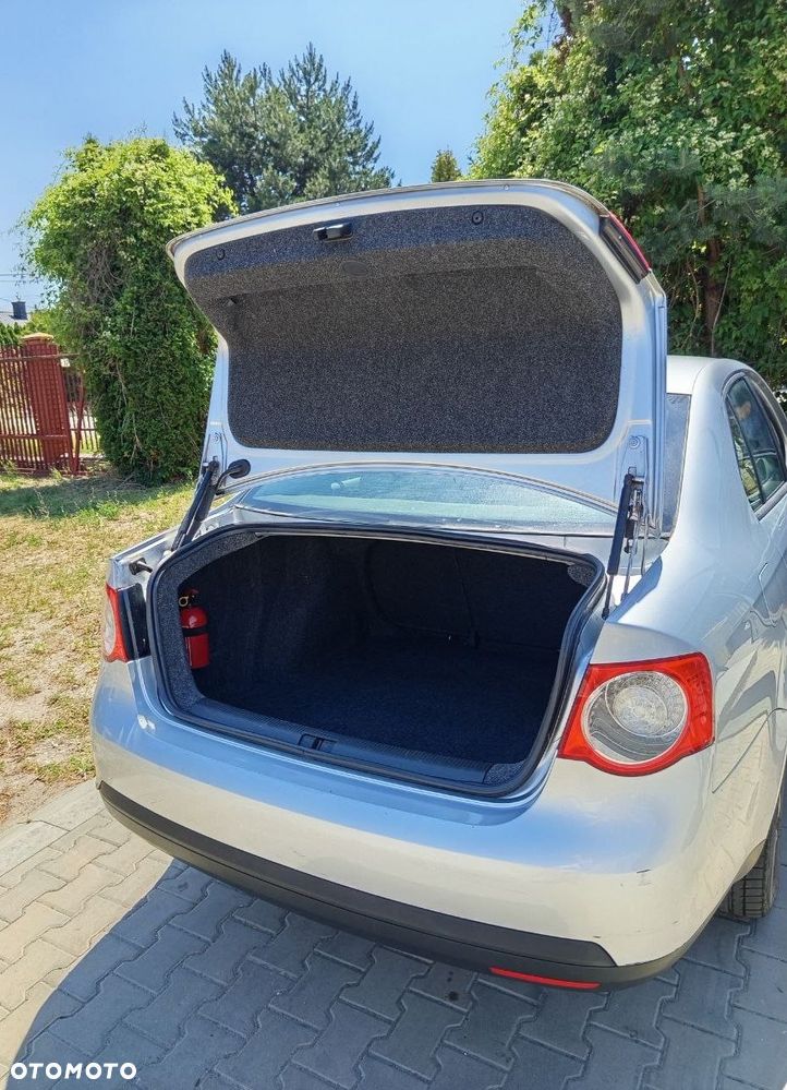 Volkswagen Jetta 1.4 TSI Comfortline - 3