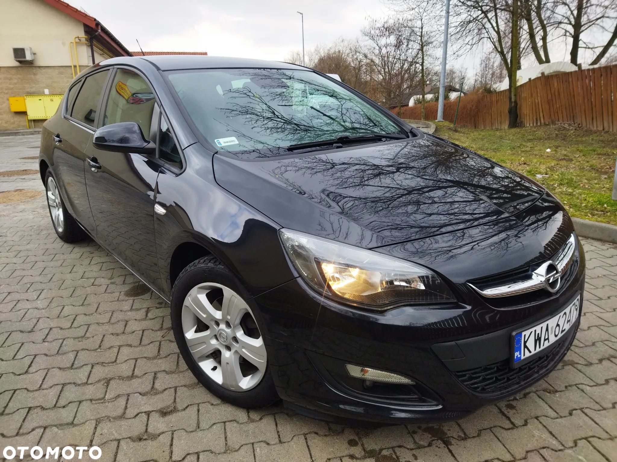 Opel Astra 2.0 CDTI DPF Design Edition - 1
