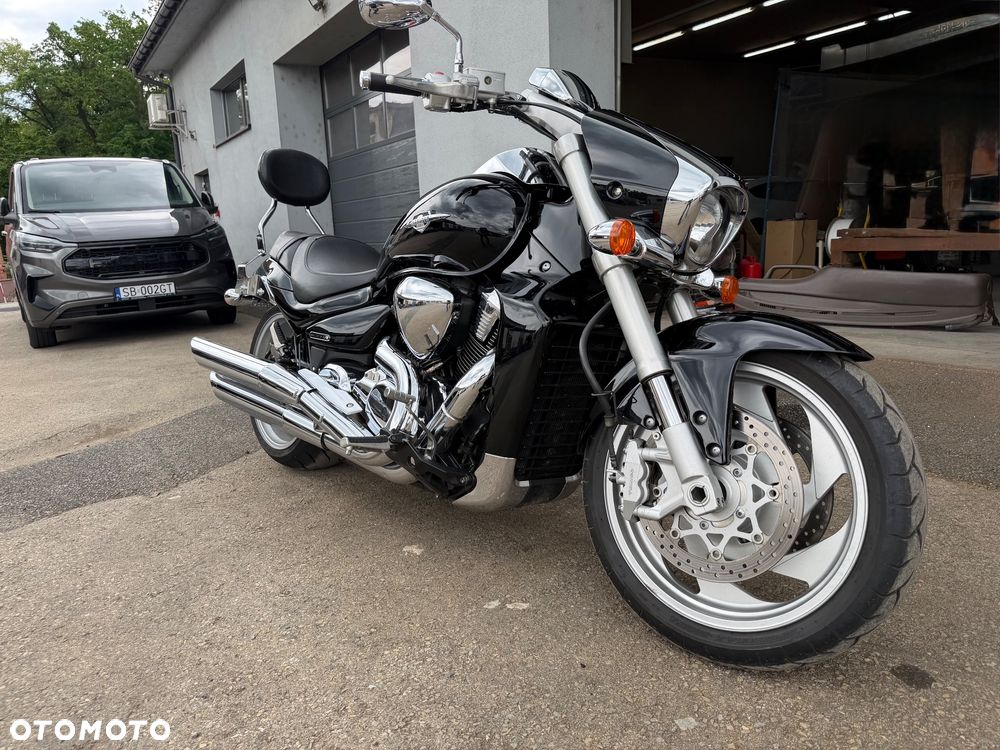 Suzuki Intruder - 3