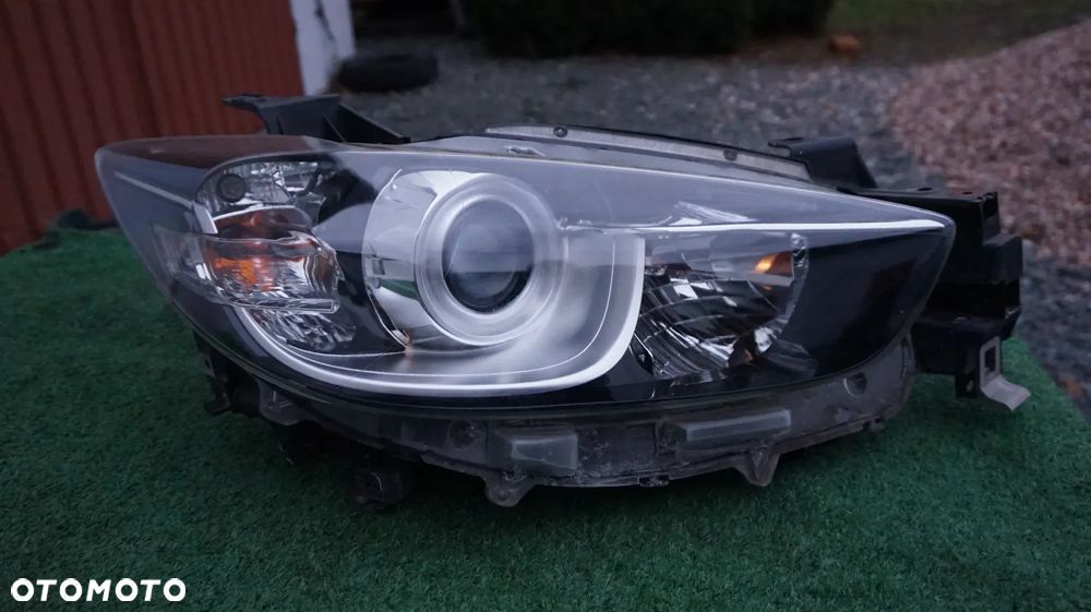Mazda CX-5 lampa przednia kompletna prawa EU