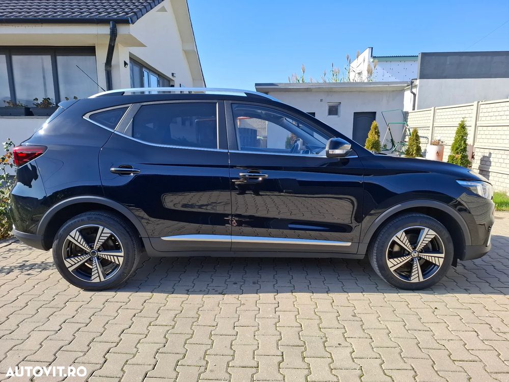 MG ZS EV Standard Luxury - 4