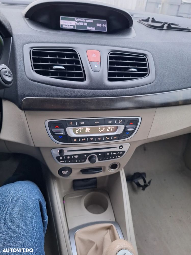 Renault Fluence 1.6 16V Privilege - 9