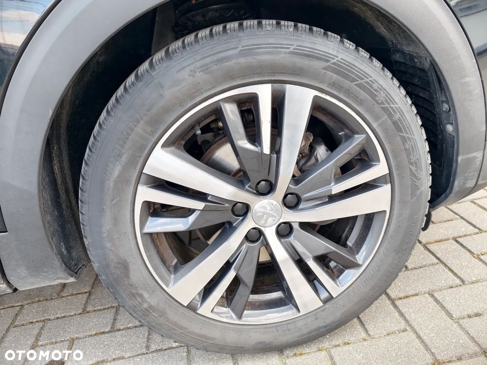 Peugeot 3008 1.5 BlueHDi Allure S&S EAT8 - 26