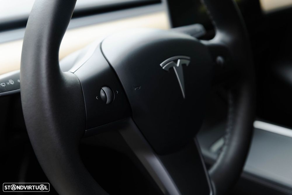Tesla Model Y Long Range Tração Integral - 16