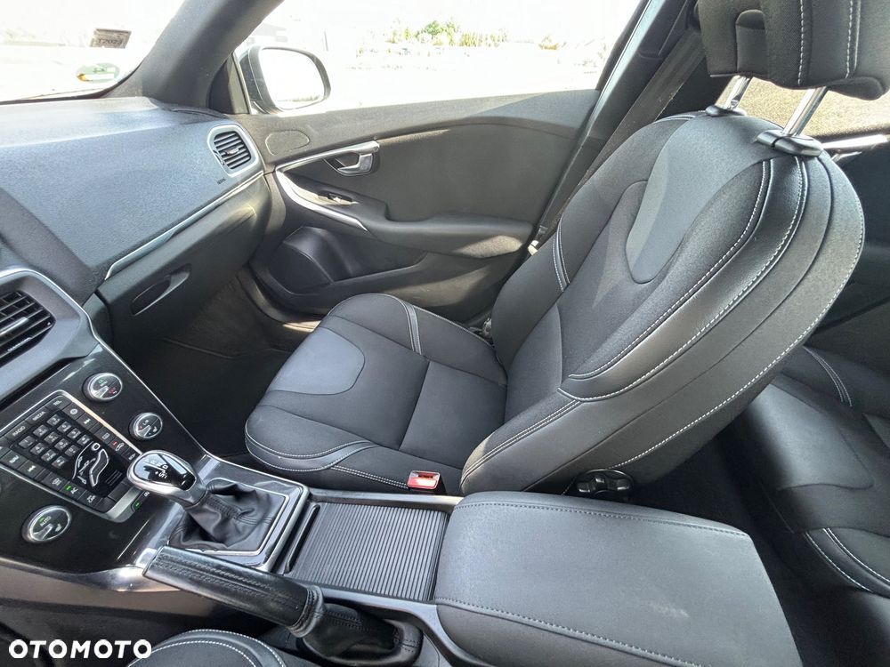 Volvo V40 T2 Drive-E Momentum - 15