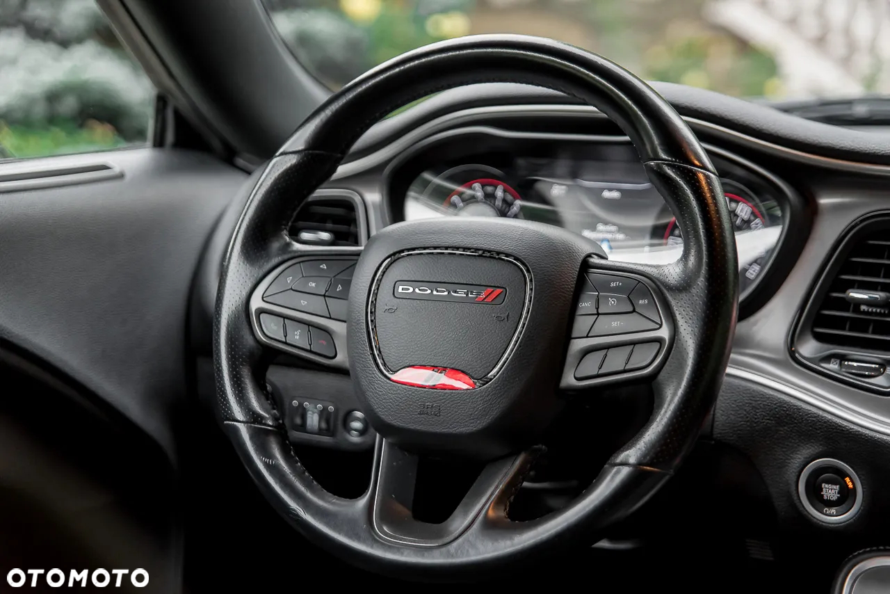 Dodge Challenger - 37