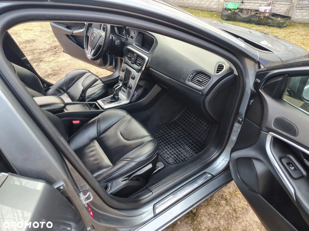 Volvo V40 D3 Geartronic Inscription - 13