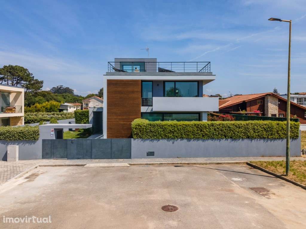 Moradia T3 | Piscina | Miramar, V.N.Gaia - Grande imagem: 2/28