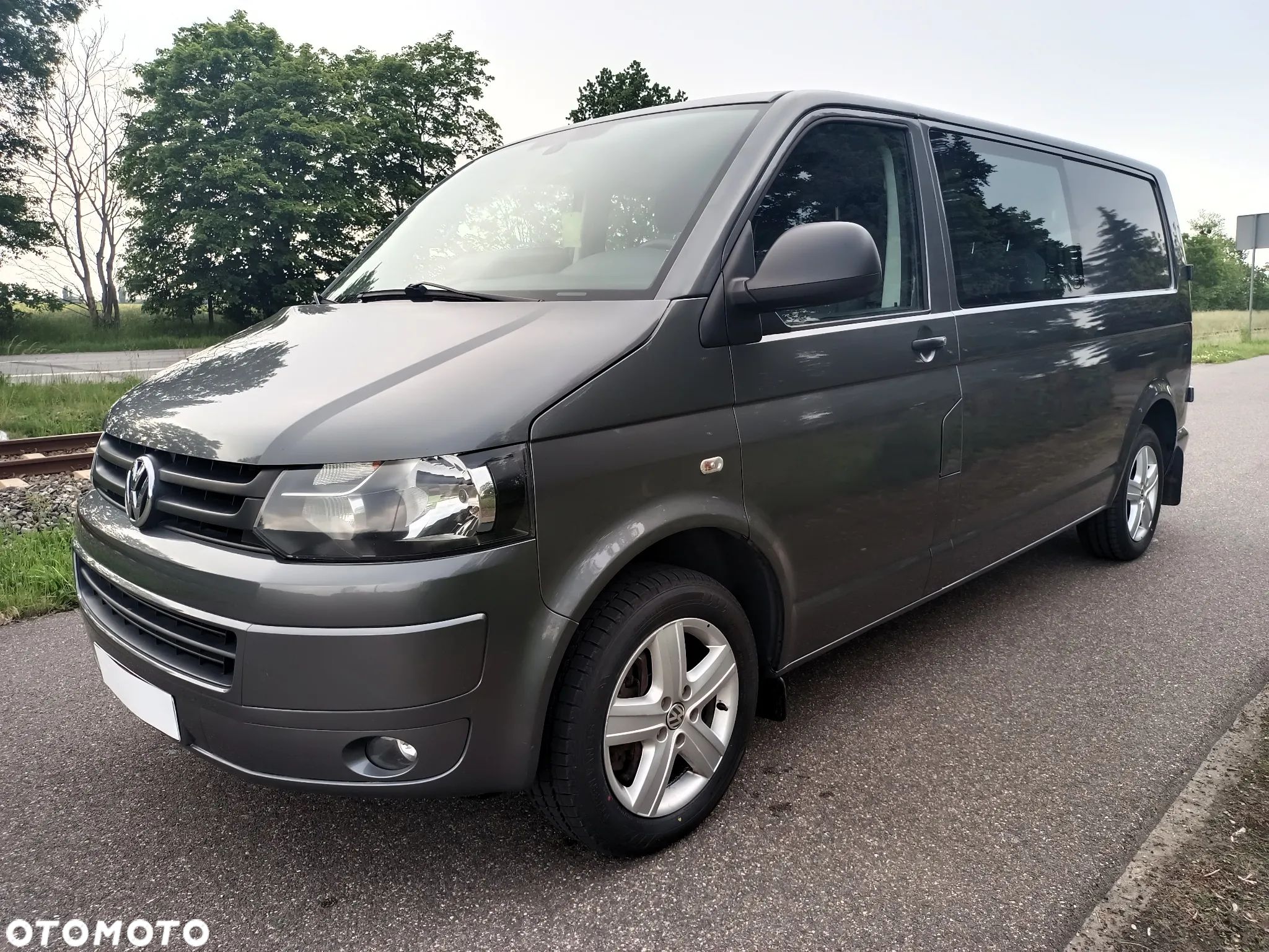 Volkswagen Transporter - 1