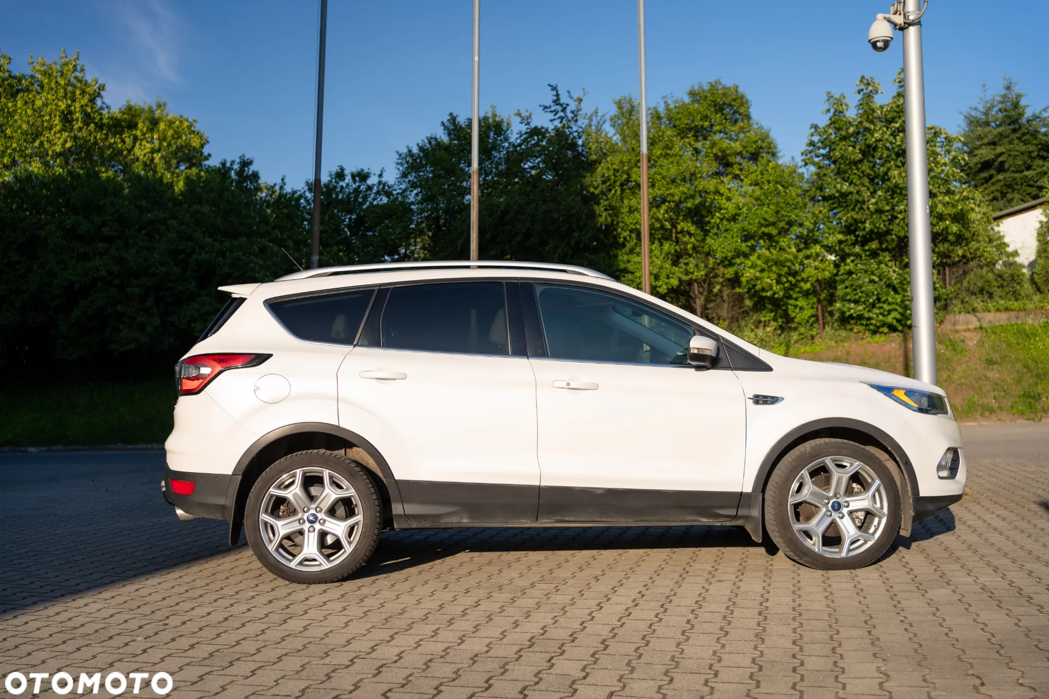 Ford Escape 2.0 EcoBoost AWD Titanium - 6