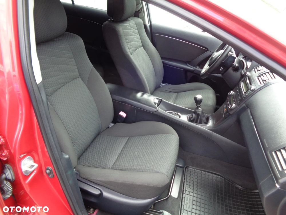 Toyota Avensis 2.0 D-4D Sol Premium - 22