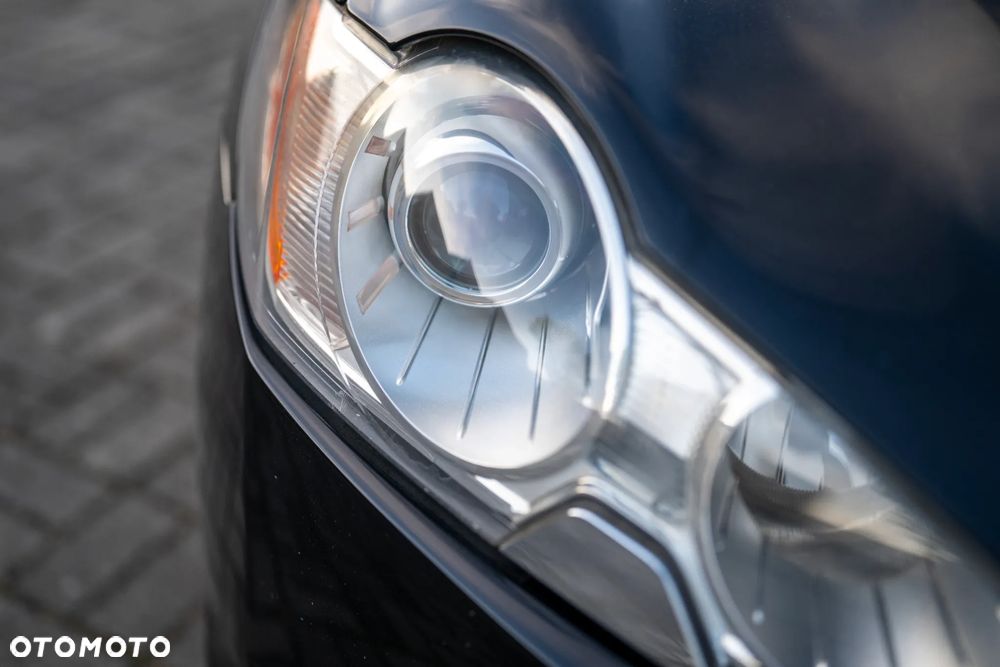 Jaguar XF 2.7 V6 D Premium Luxury - 22