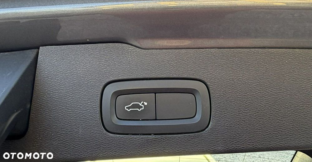 Volvo V60 D4 Geartronic Momentum Pro - 34