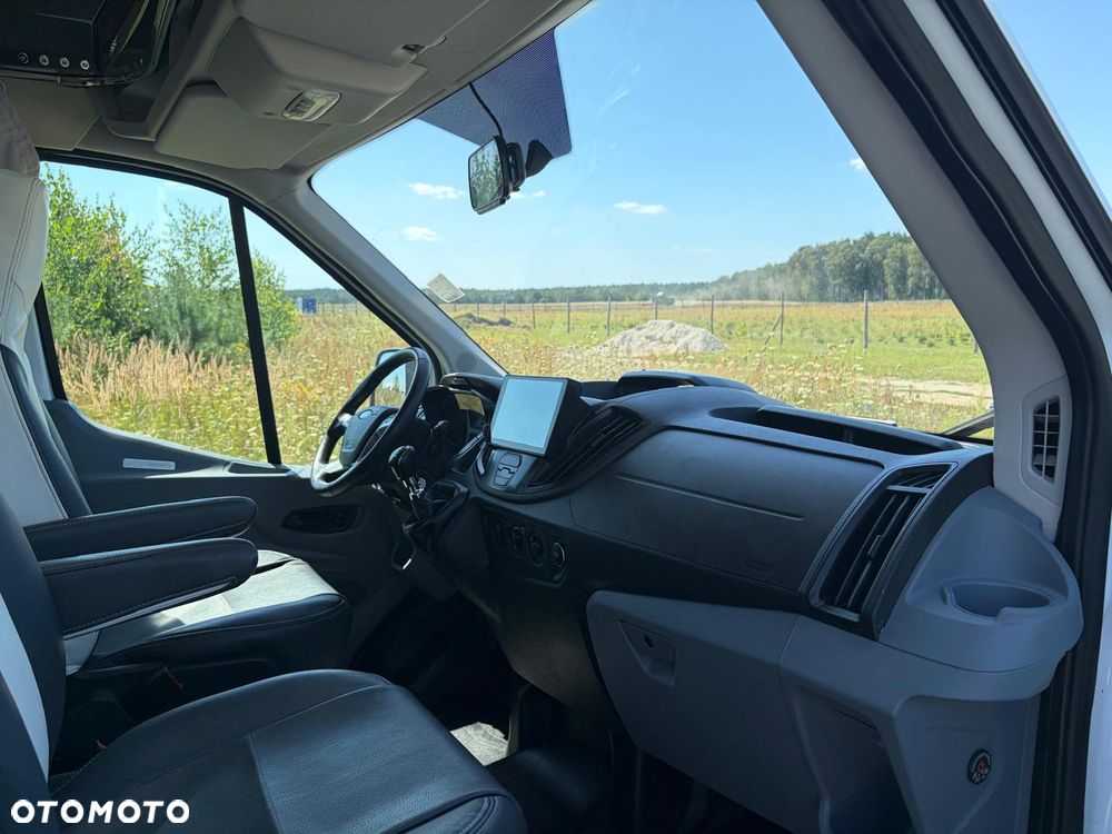 Ford Transit Challenger - 15
