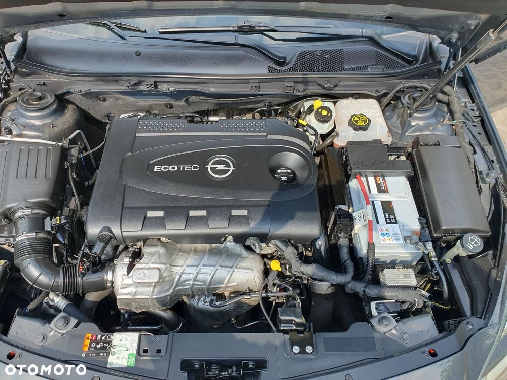 Opel Insignia - 36