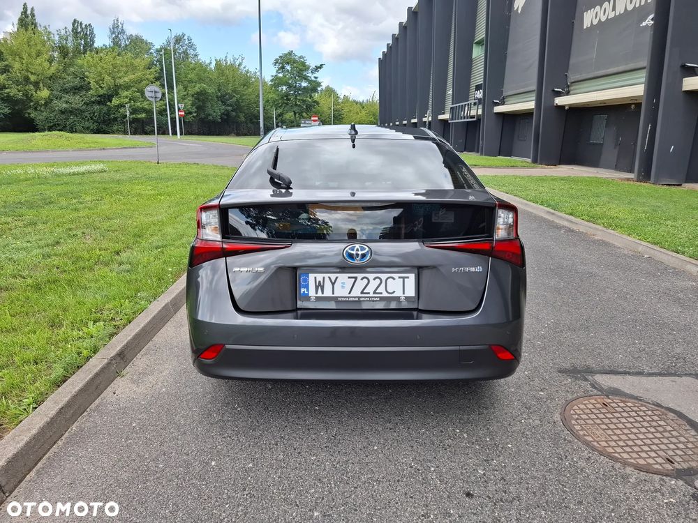 Toyota Prius Hybrid - 8