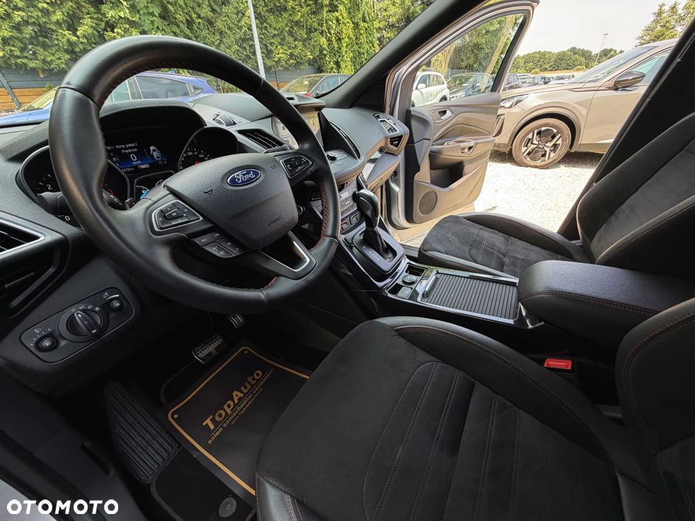 Ford Kuga 1.5 TDCi 2x4 Titanium - 18