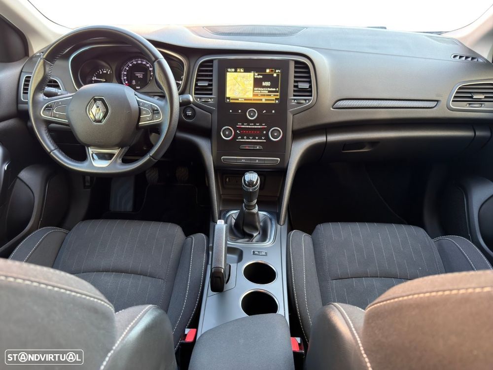 Renault Mégane Sport Tourer 1.5 Blue dCi Limited — fotografia 6