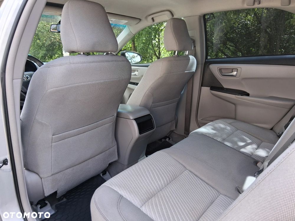 Toyota Camry - 9