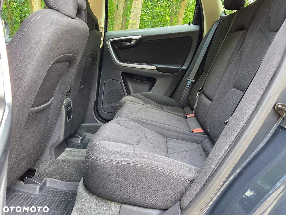 Volvo XC 60 T5 Powershift Momentum - 16