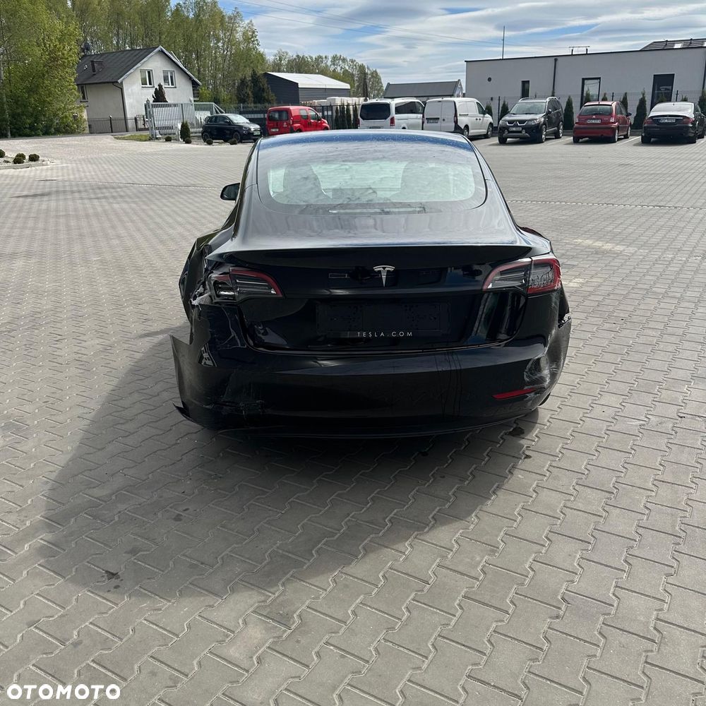 Tesla Model 3 Long Range RWD - 4