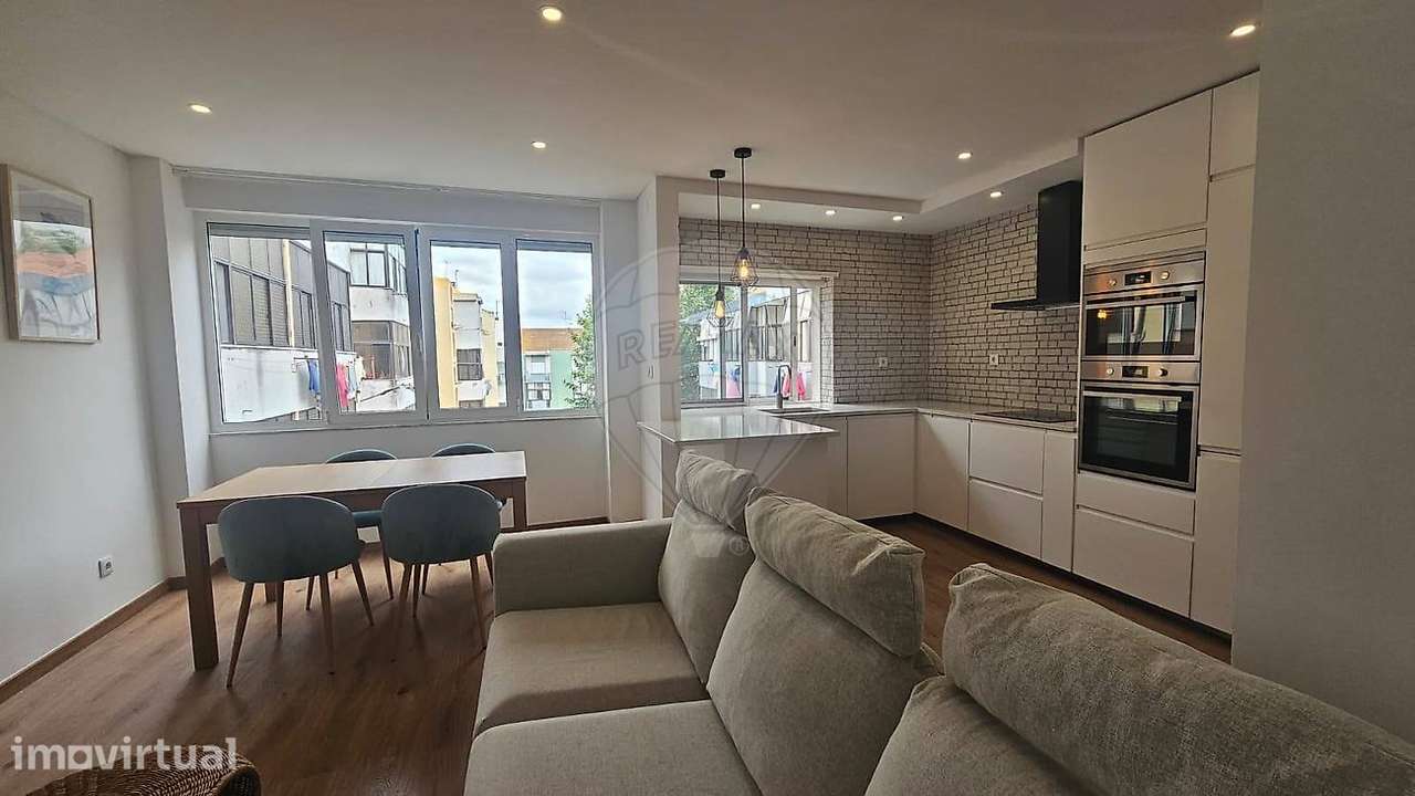 Apartamento T2 para arrendamento - Grande imagem: 2/17