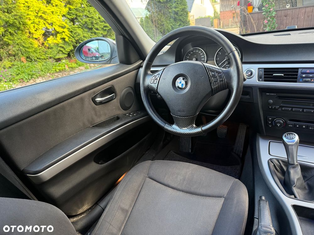 BMW Seria 3 - 17