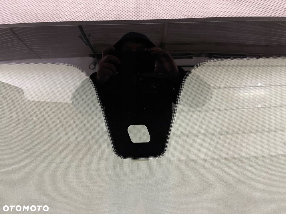 ferrari f12 berlinetta szyba przednia 2012-2017 - 2