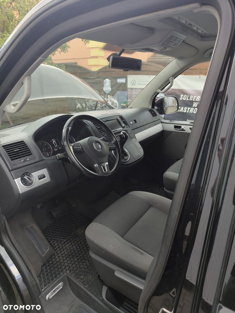 Volkswagen Multivan - 10