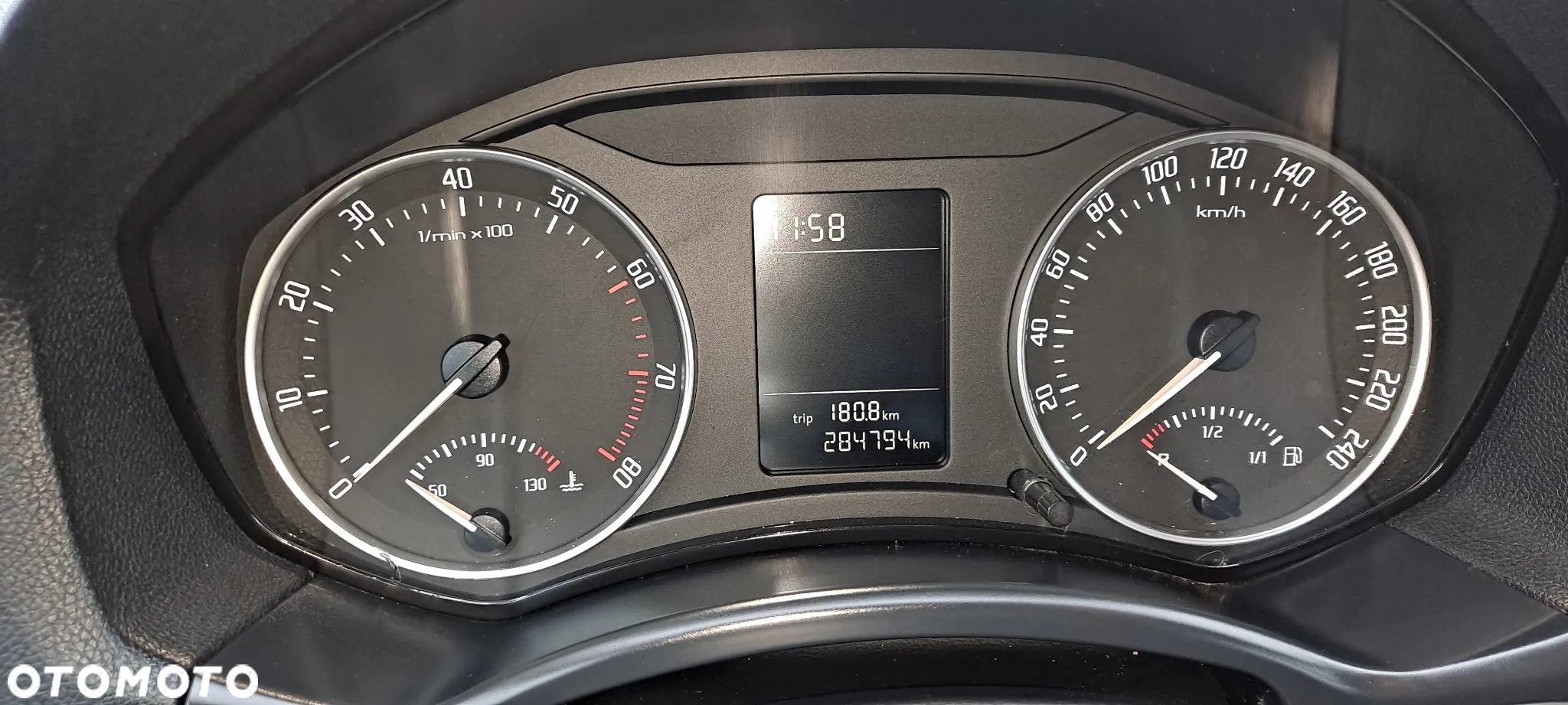 Skoda Octavia 1.6 Combi - 11